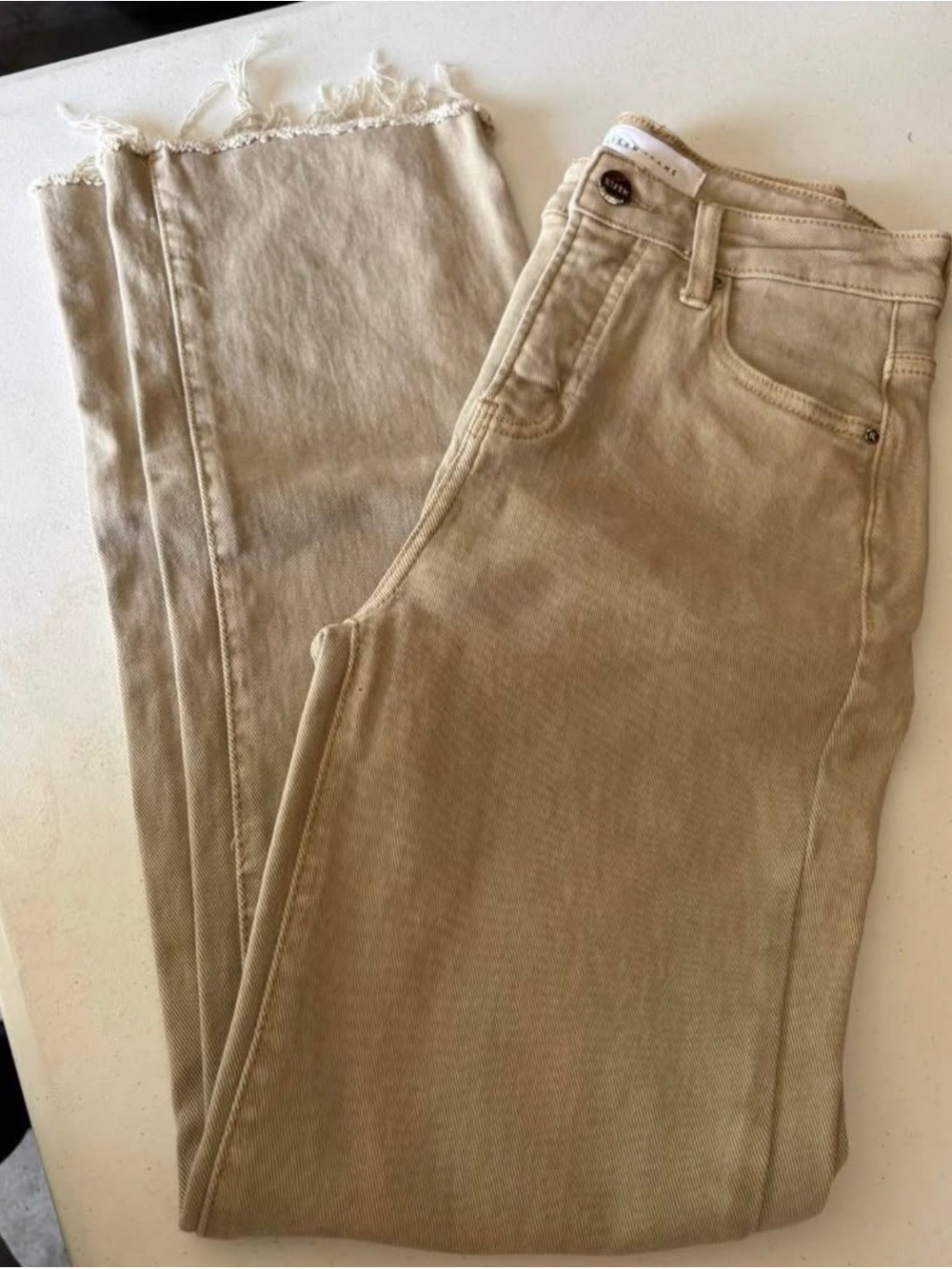 Women’s Straight-Leg Jeans